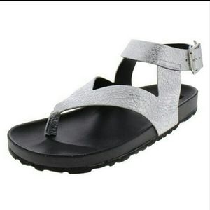 ❌Sold❌Steve Madden Silver Sandals